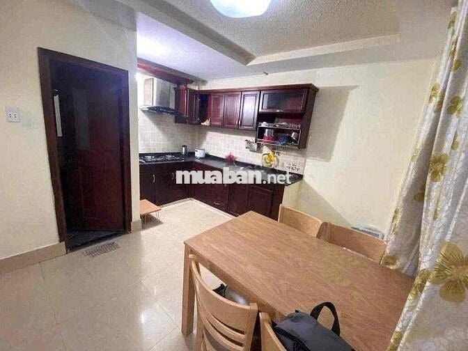 PHÚ NHUẬN 6 PHÒNG CÓ SÂN THƯỢNG KD TỰ DO