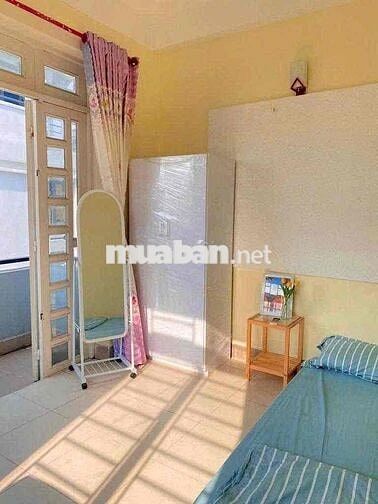PHÚ NHUẬN 6 PHÒNG CÓ SÂN THƯỢNG KD TỰ DO