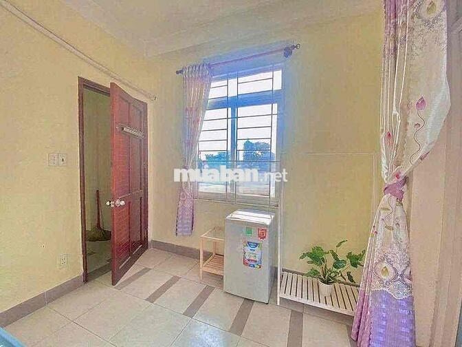 PHÚ NHUẬN 6 PHÒNG CÓ SÂN THƯỢNG KD TỰ DO