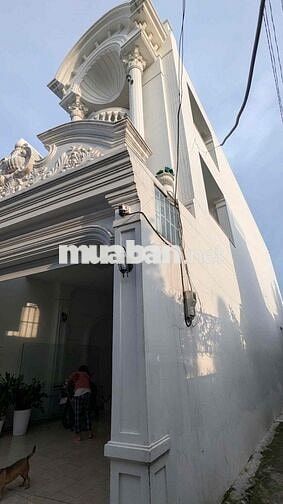 Cho thuê Villa 11pn  HXH Trần Quang Khải - Dĩ An TPHCM.