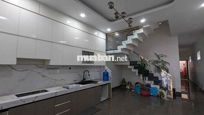 Cho thuê Villa 11pn  HXH Trần Quang Khải - Dĩ An TPHCM.