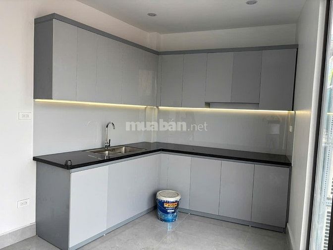 Bán nhà 6 tầng thang máy MT 5.5 m mới 100% số 118 ngõ 296 Minh Khai