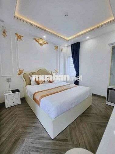Bán nhà góc 2 mặt tiền làm khách sạn cao cấp KDC Hồng Phát