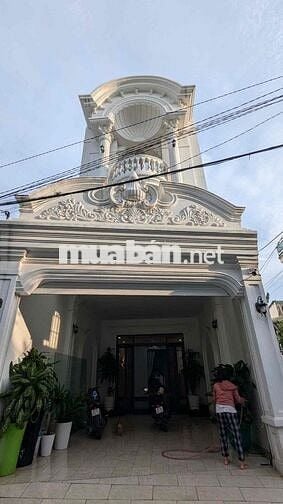 Cho thuê Villa 11pn  HXH Trần Quang Khải - Dĩ An TPHCM.