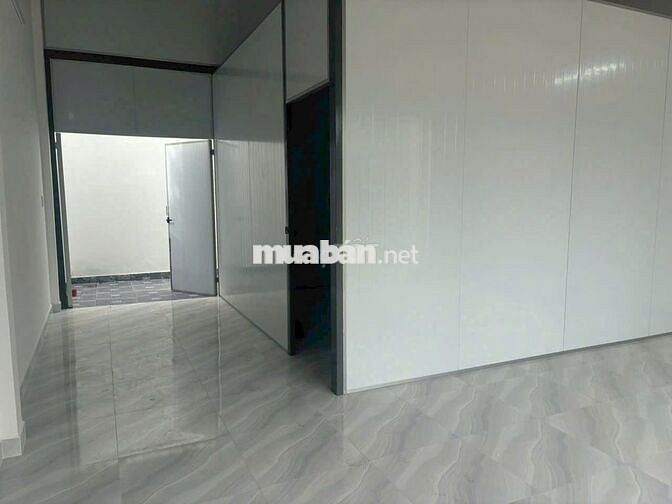 Cho Thuê Mặt Bằng * 6x20m * Có Sân Trước Rộng.