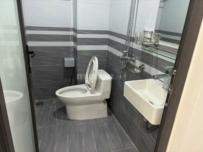 Bán nhà 6 tầng thang máy MT 5.5 m mới 100% số 118 ngõ 296 Minh Khai
