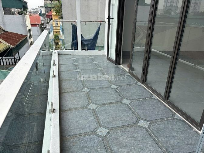 Bán nhà 6 tầng thang máy MT 5.5 m mới 100% số 118 ngõ 296 Minh Khai