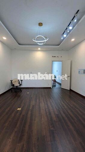 Cho thuê Villa 11pn  HXH Trần Quang Khải - Dĩ An TPHCM.