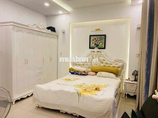 cho thuê nhà 1/ thống nhất (4,4x14) lửng , 3 lầu , st , 4pn , 6wc