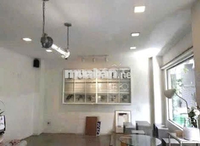Cho Thuê Nhà Rộng Đường Huỳnh Văn Bánh, Phú Nhuận ( Ngang 7m Rộng )