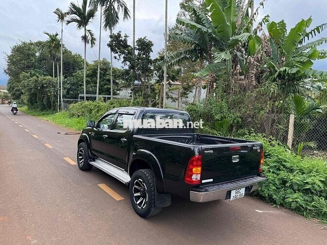Toyota Hilux 2009 3.0G - 2 cầu số sàn bản G