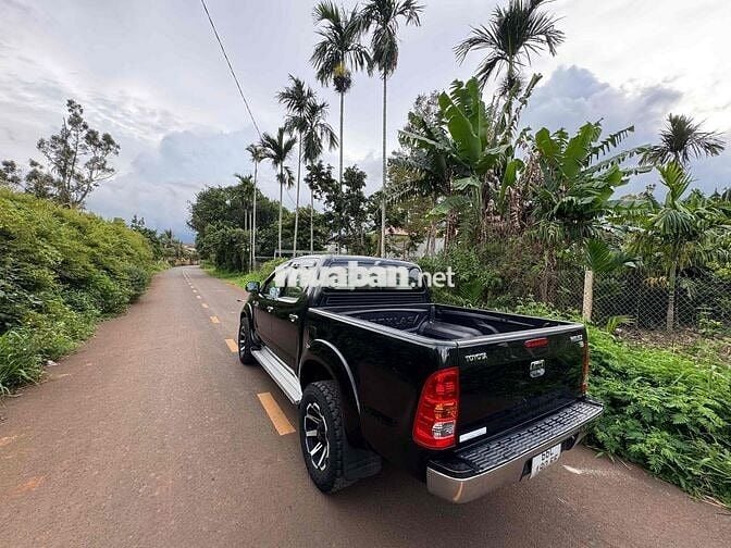 Toyota Hilux 2009 3.0G - 2 cầu số sàn bản G