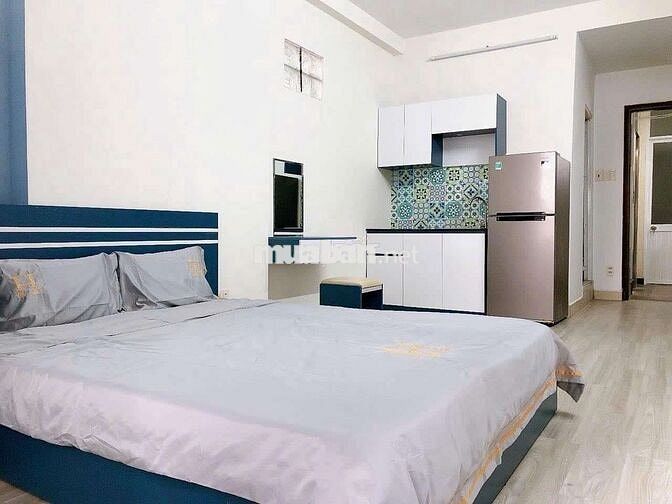 Balcony Trần Quang Khải - thang máy gần UEH viện ISB, ĐH XHNV Quận 1