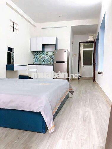 Balcony Trần Quang Khải - thang máy gần UEH viện ISB, ĐH XHNV Quận 1