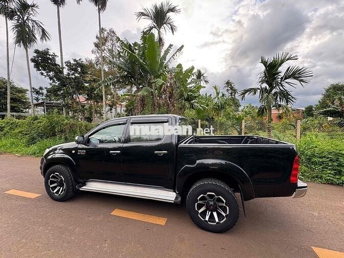 Toyota Hilux 2009 3.0G - 2 cầu số sàn bản G