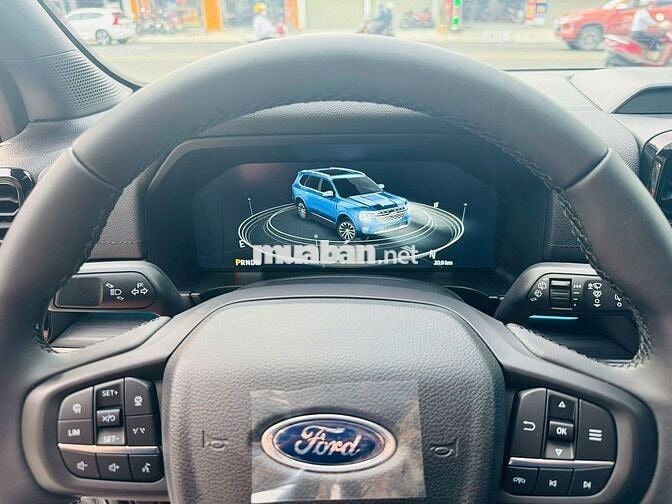 FORD EVEREST 2.0l TITANIUM (4x2)_(chưa lăn bánh)