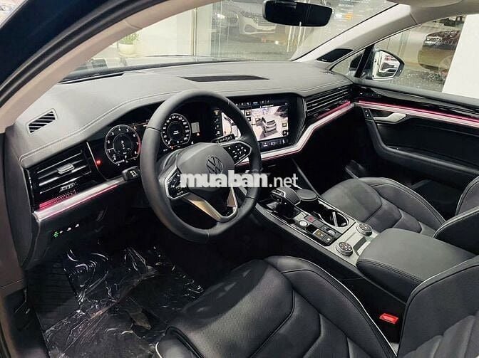 Volkswagen Touareg 2023, 699 triệu nhận xe