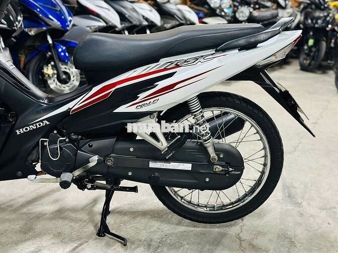 XE MÁYTHANH TÙNG_WAVE RSX FI TRẮNG BIỂN 29 BAO ZIN