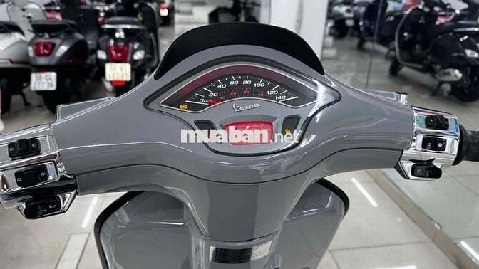 Vespa Sprint Xám chính chủ công chứng liền