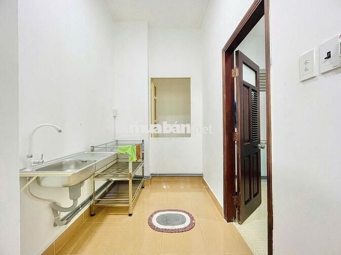 Cho Thuê Căn Hộ Cửa Sổ Tách Bếp ở Đinh Bộ Lĩnh gần ĐH Ngoại Thương