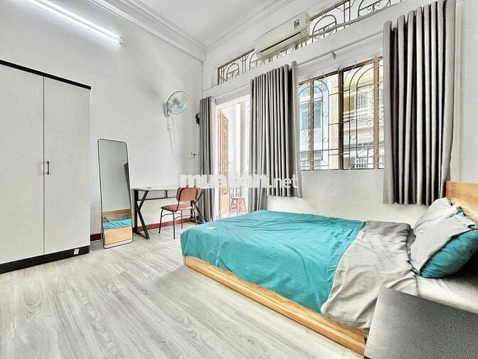 Cho Thuê Căn Hộ Ban Công Lớn ở Bùi Đình Túy gần ĐH Giao Thông Vận Tải