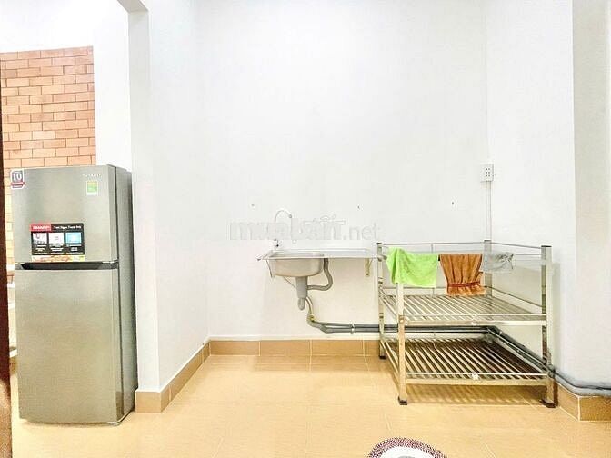 Cho Thuê Căn Hộ Cửa Sổ Tách Bếp ở Đinh Bộ Lĩnh gần ĐH Ngoại Thương