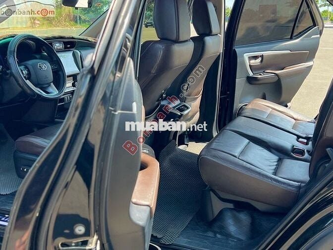 Toyota Fortuner 2.7V 4x2 AT 2017