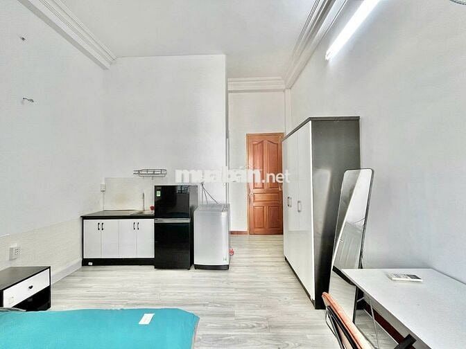 Cho Thuê Căn Hộ Ban Công Lớn ở Bùi Đình Túy gần ĐH Giao Thông Vận Tải