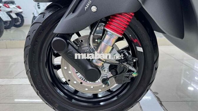 Vespa Sprint 150cc Xám nhám model 2024 ngay chủ