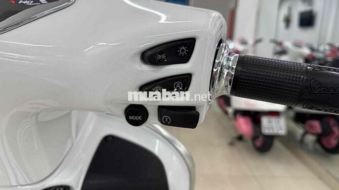 Vespa Super gts 125 mẫu mới Led 2 tầng cavat lớn