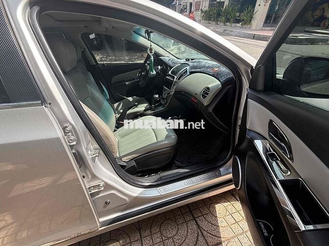 Chevrolet Cruze 2015 LTZ 1.8 AT - 83000 km
