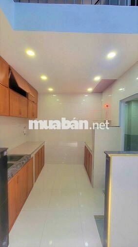 Hẻm 5m 568/16 Lạc Long Quân Q11 4,5x190m 1L 3pn nhà mới