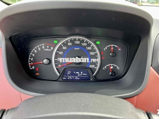 i10 HB 1.2AT ĐK 01/2020 lăn bánh mới 25.000km