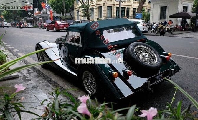 Morgan Plus Four 2.0 AT 2022
