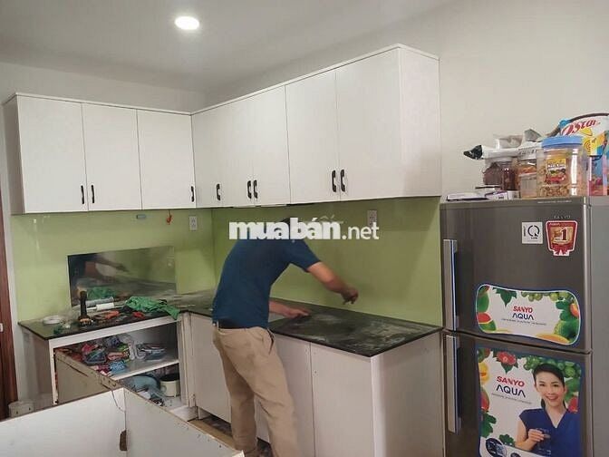 Cho thuê căn hộ sẵn máy lạnh, loại 46m2, 1PN có ban công - Samsora