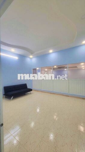 Hẻm 5m 568/16 Lạc Long Quân Q11 4,5x190m 1L 3pn nhà mới