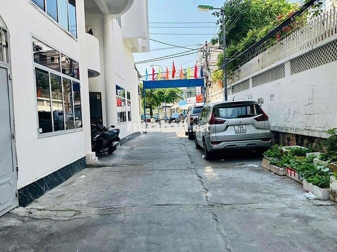 Bán Đất Tặng Nhà Hẻm ô tô Dã Tượng - Nha Trang - Cách biển chỉ 700m