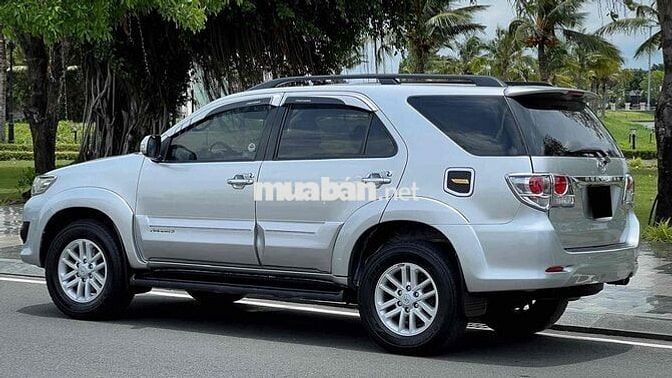 Toyota Fortuner 2012 2.7V
