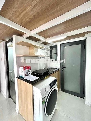 Căn hộ có gác , studio máy giặt riêng ngay sát ĐH Luật Q1