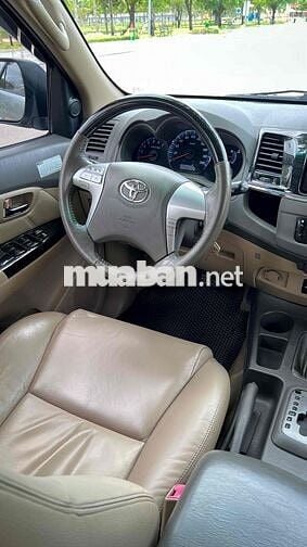 Toyota Fortuner 2012 2.7V
