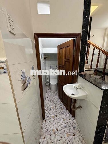 Nhà mới Liên Khu 8-9 BHHA . DT 4 x 12 : 4 PN. 2 toilet