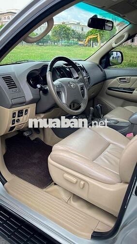 Toyota Fortuner 2012 2.7V