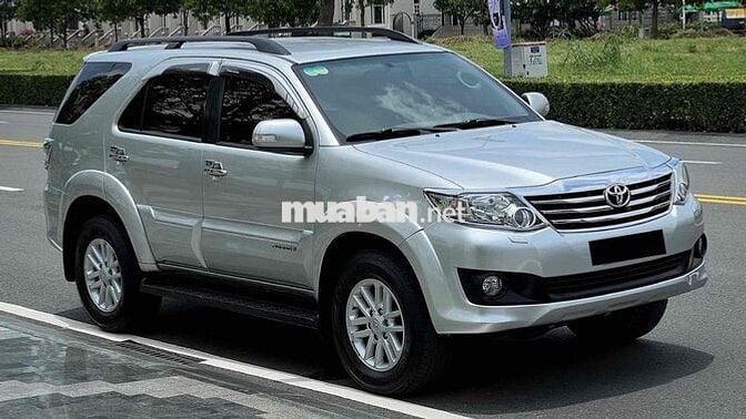Toyota Fortuner 2012 2.7V