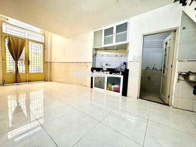 Nhà Nguyên Căn 8Tr/Tháng 3 tầng 2PN2WC Cư Xá Đô Thành Q3 gđ ở, sv ghép