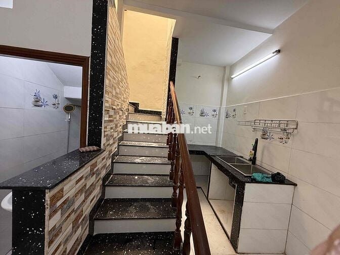 Nhà mới Liên Khu 8-9 BHHA . DT 4 x 12 : 4 PN. 2 toilet