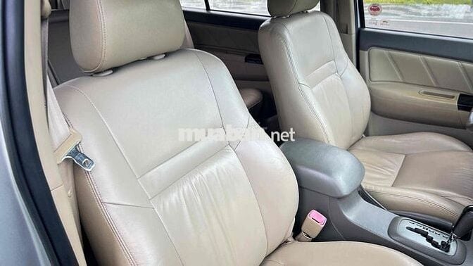Toyota Fortuner 2012 2.7V