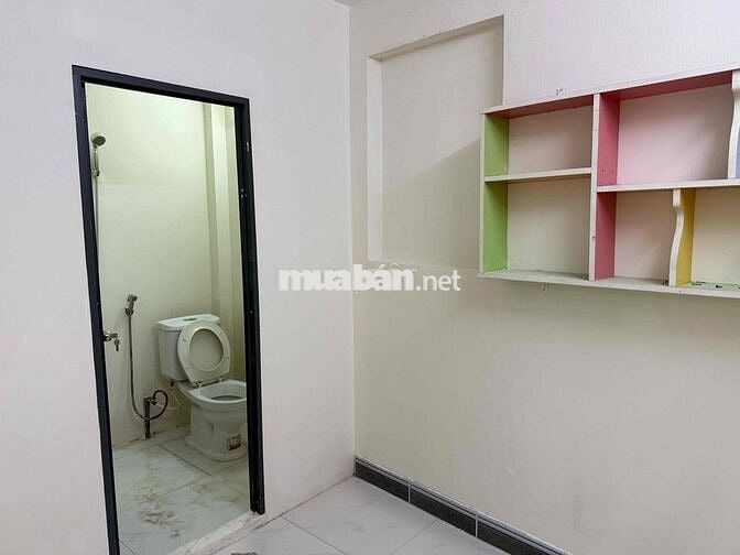 Nhà mới Liên Khu 8-9 BHHA . DT 4 x 12 : 4 PN. 2 toilet