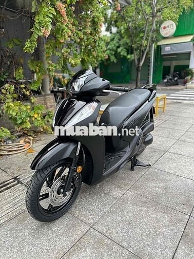 sh 300i 2020 chữ T black total bstp ngây chủ