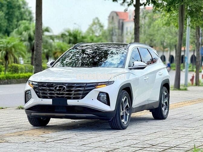 - Huyndai Tucson 1.6Turbo 2024