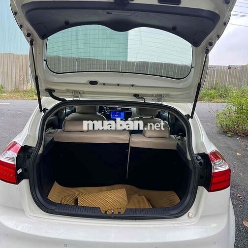 Kia Rio 2012 1.4 AT Hatchback - 170000 km